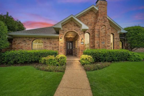 Stunning Gables House Basketball Court